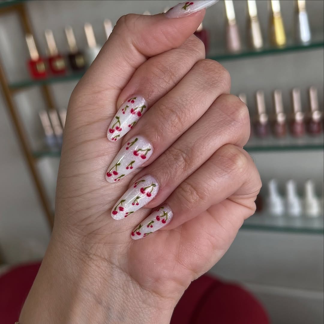 Post 7 by ADRIELLE OLIVEIRA | unhas de gel 👑 on Instagram (image)