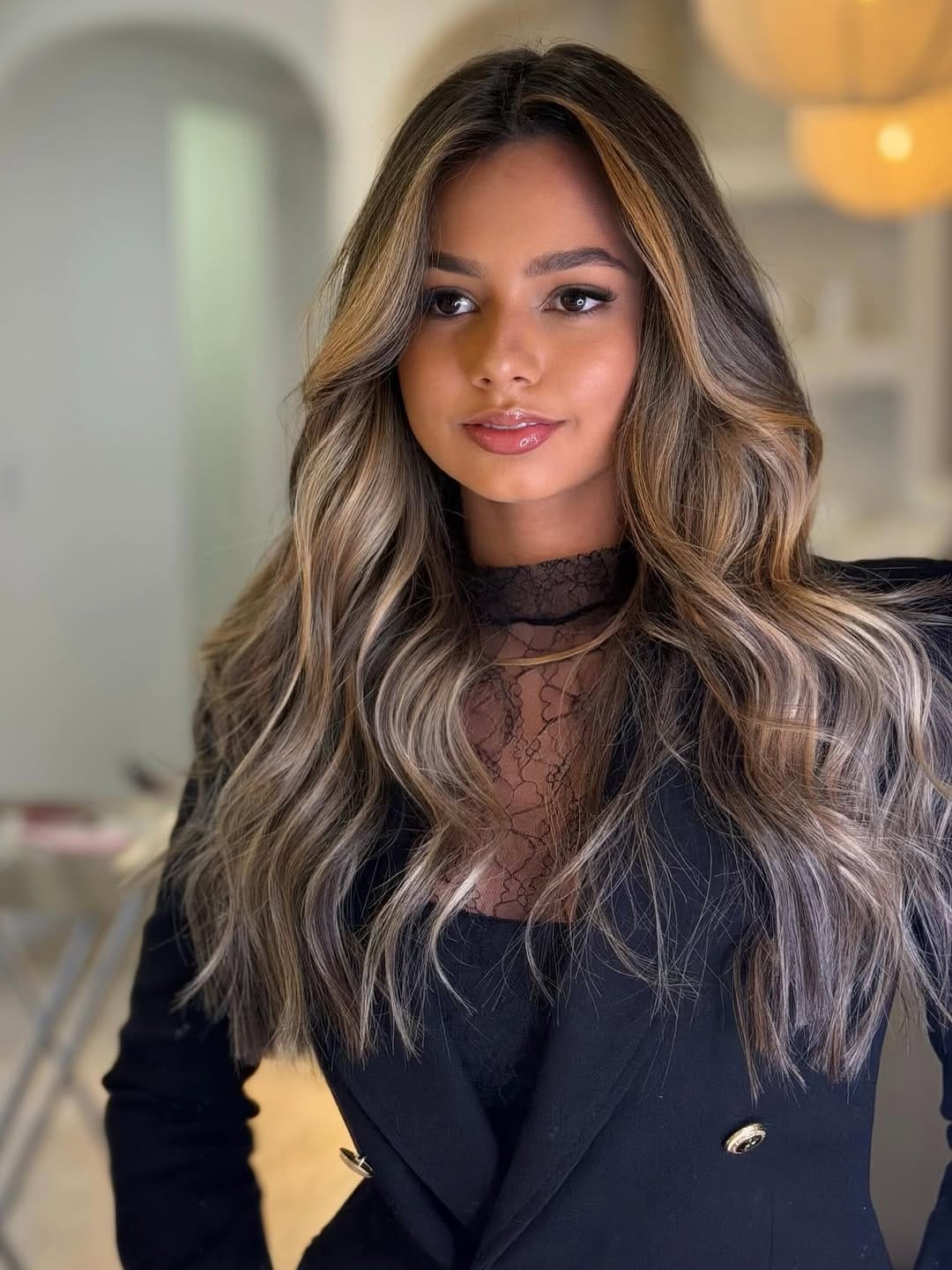 Post 3 by 𝑺𝒕𝒖𝒅𝒊𝒐 𝑺𝒕𝒆𝒑𝒉𝒂𝒏𝒊 𝑳𝒐𝒕𝒉𝒆𝒓 on Instagram (carousel)