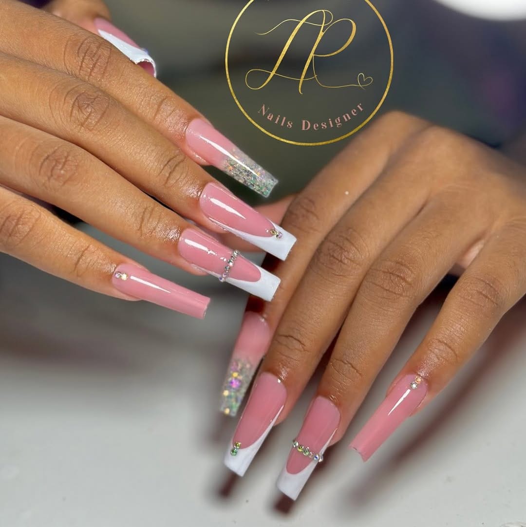 Post 6 by LuRhi | Nail Designer on Instagram (image)