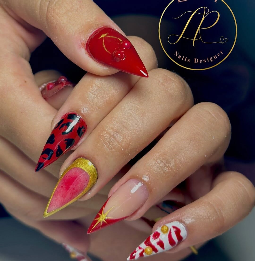 Post 7 by LuRhi | Nail Designer on Instagram (carousel)