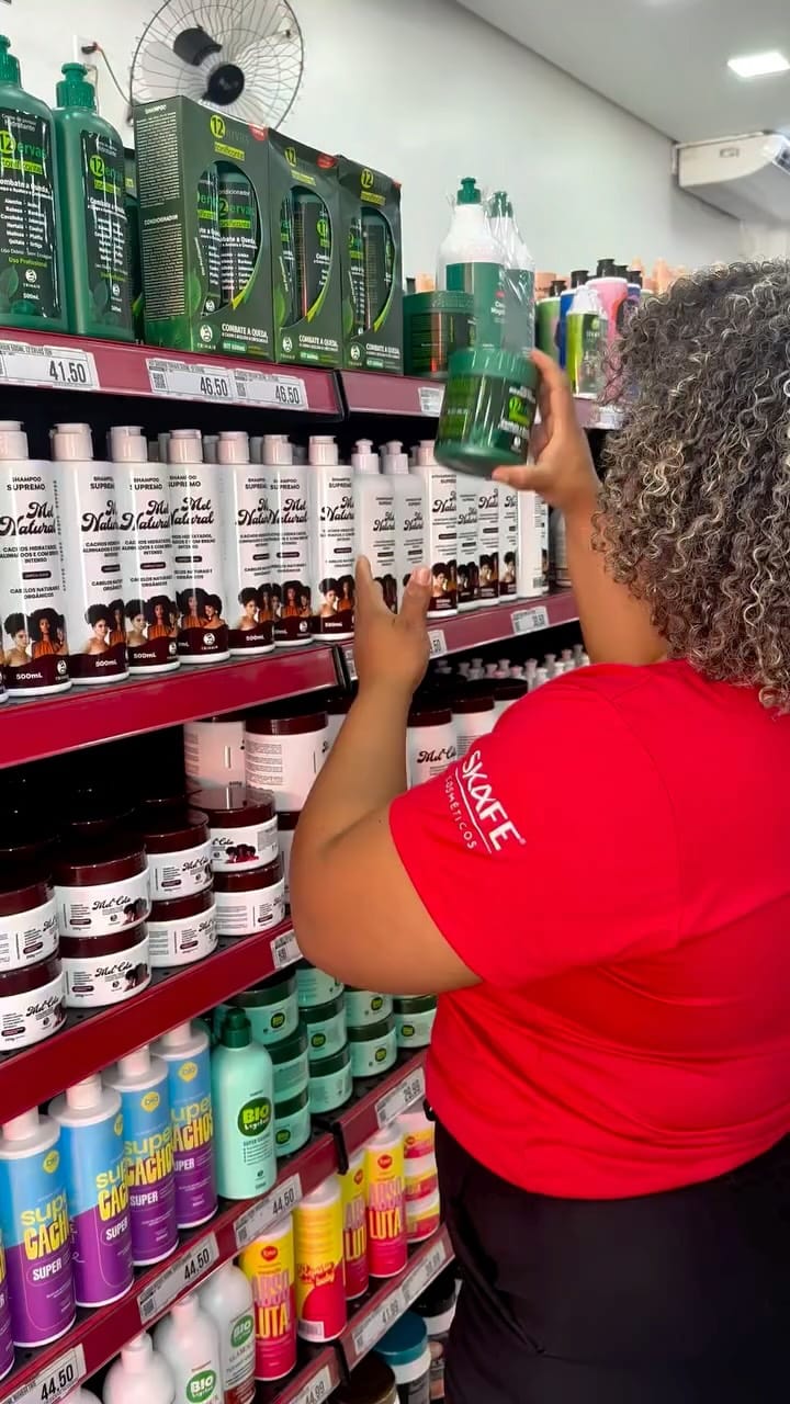 Post 6 by Ponto Cabeleireiros on Instagram (video)