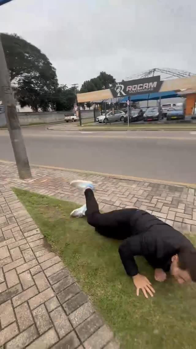 Post 7 by SALÃO KHARINA RIBEIRO on Instagram (video)