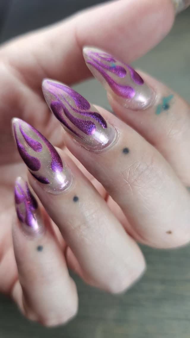 Post 6 by 𝗧𝗿𝗶𝗴𝗮𝘀 𝗡𝗮𝗶𝗹𝘀 | Alongamento de Unhas SP on Instagram (video)