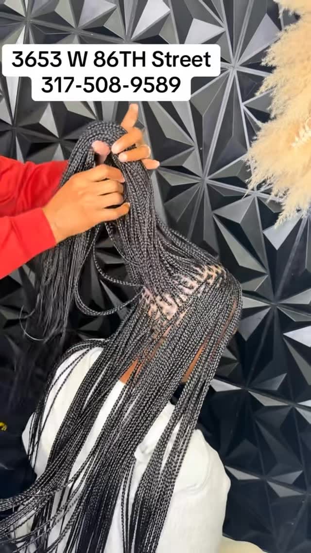 Post 5 by Indy Braider 💋 on Instagram (video)