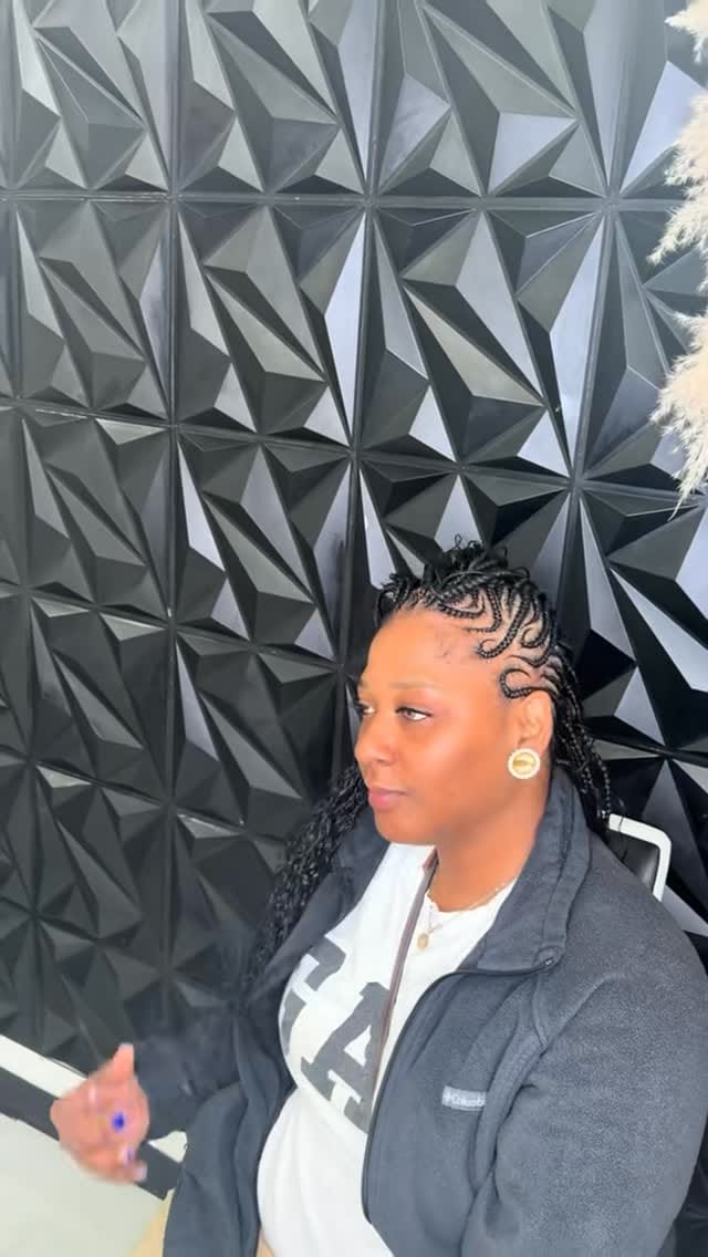 Post 6 by Indy Braider 💋 on Instagram (video)