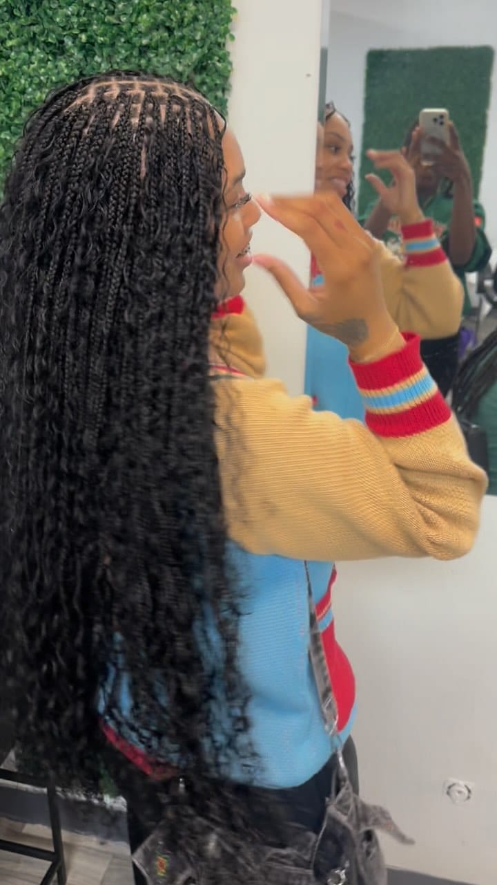 Post 8 by Indy Braider 💋 on Instagram (video)