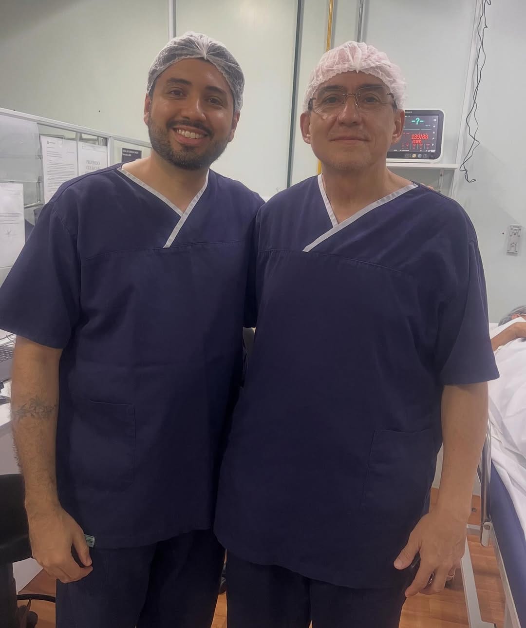 Post 5 by Prof. Dr. Eduardo Cruz  | Cirurgia Buco-Maxilo-Facial on Instagram (carousel)