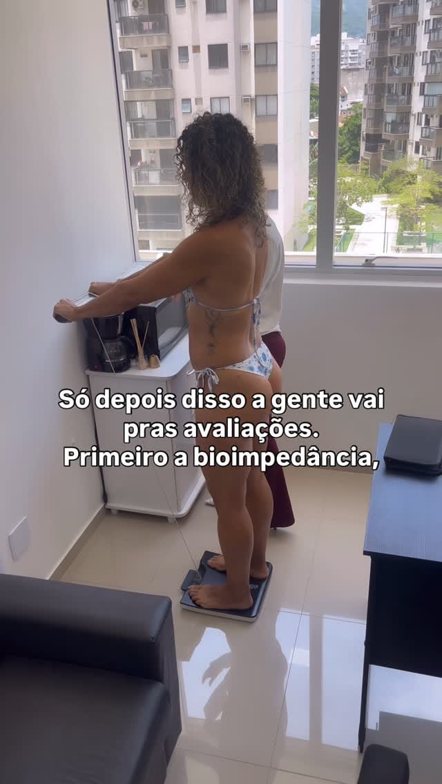 Post 3 by Nutricionista Vanessa Freire on Instagram (video)