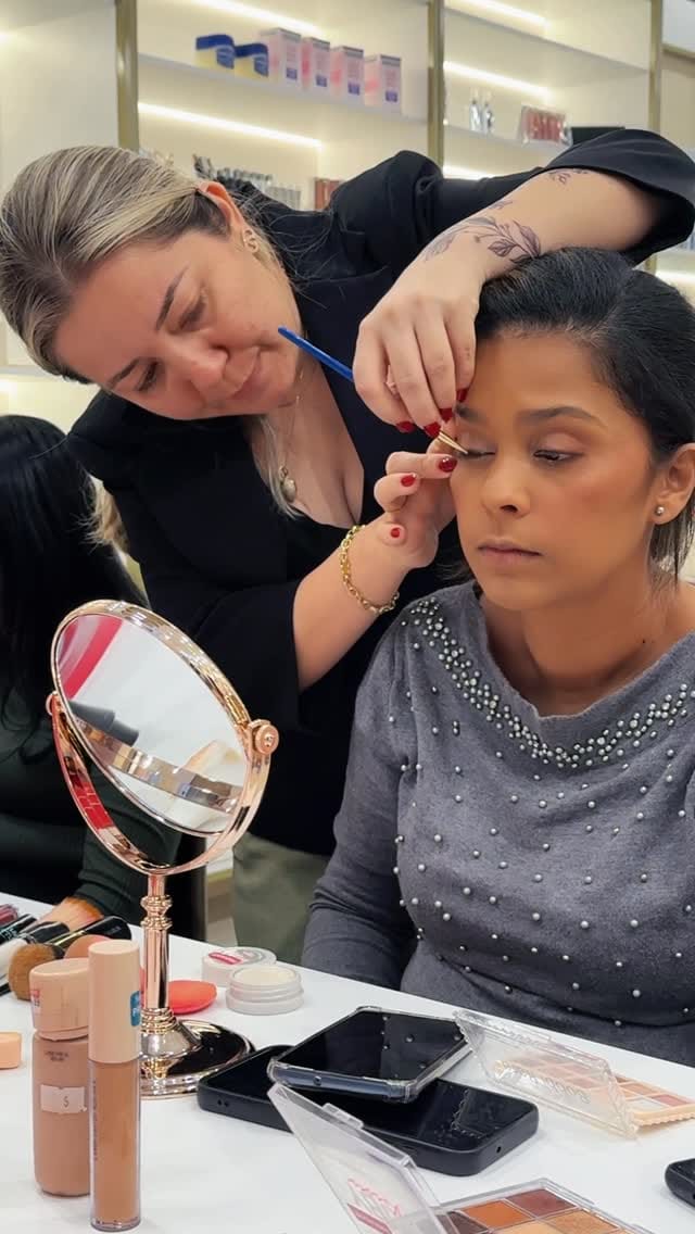 Post 3 by LPmakeup | Loja de Maquiagem on Instagram (video)