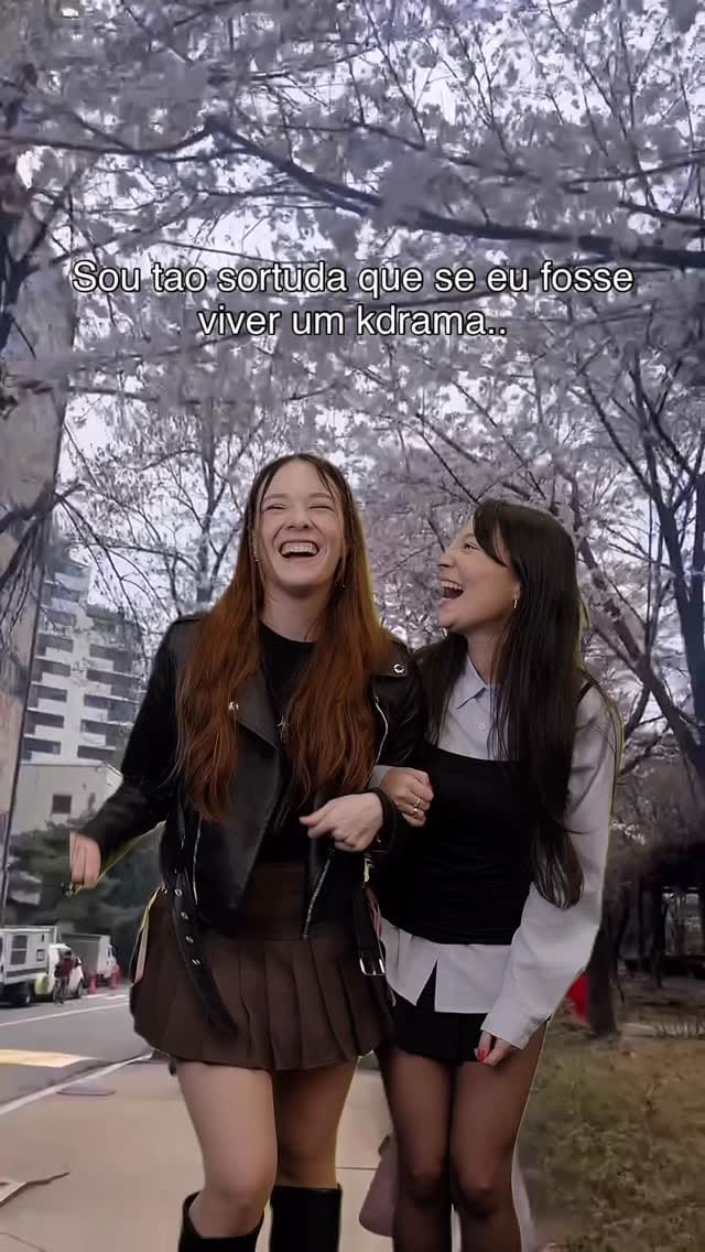 Post 2 by Isabella Lee on Instagram (video)