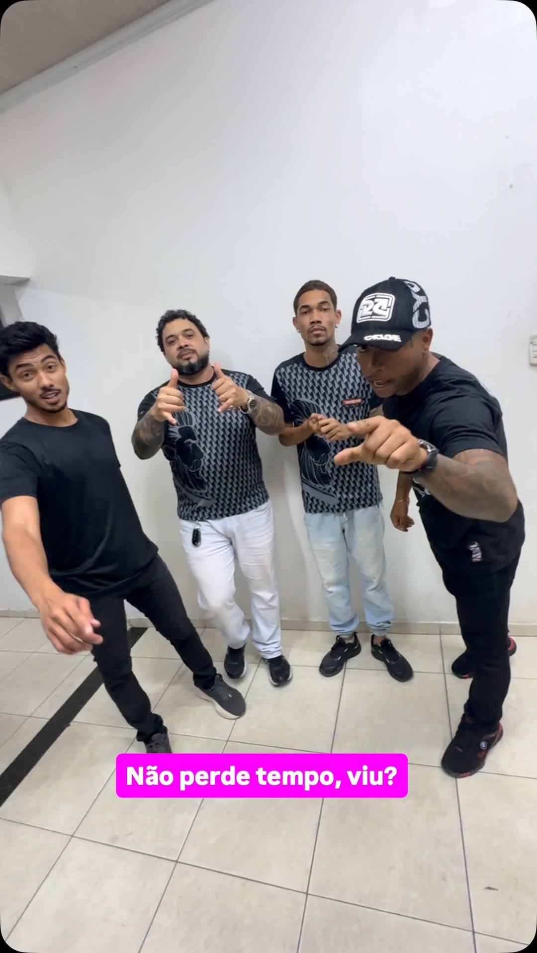 Post 7 by Lucas Maurício | Barbeiro & Visagista on Instagram (video)