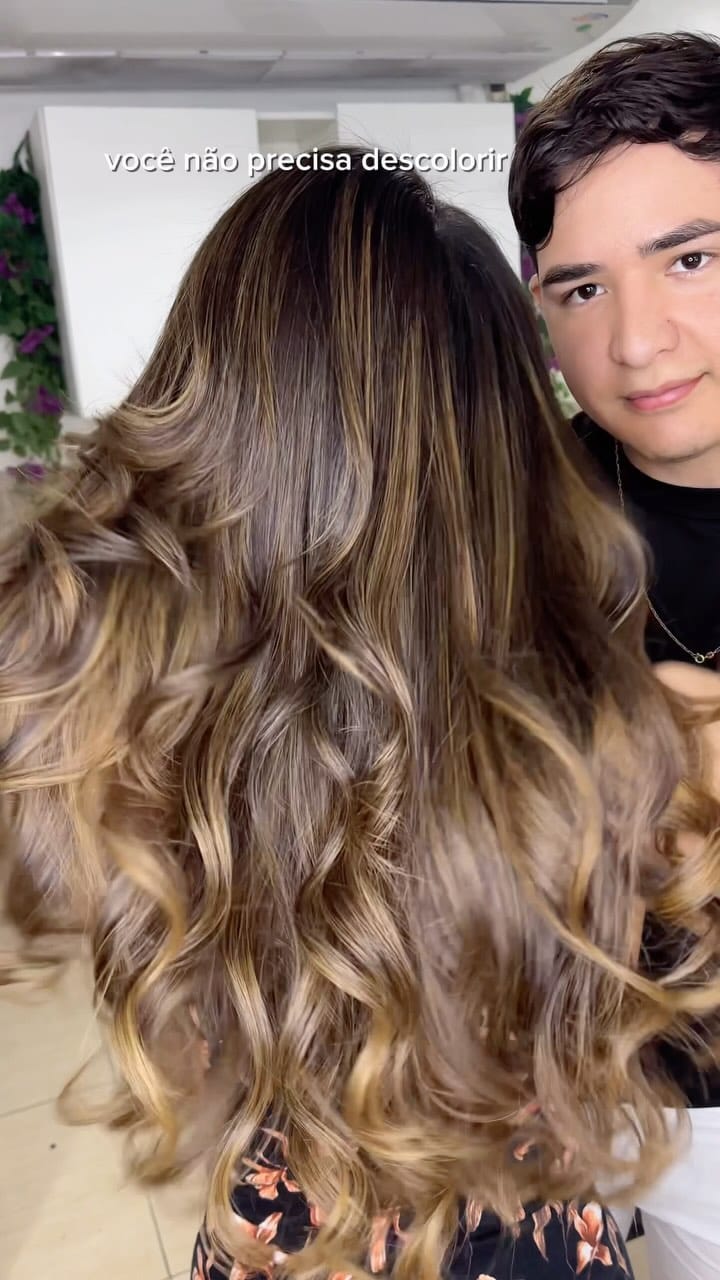 Post 8 by Roberts Oliver on Instagram (video)