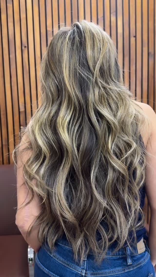 Post 5 by Hair Salon on Instagram (video)