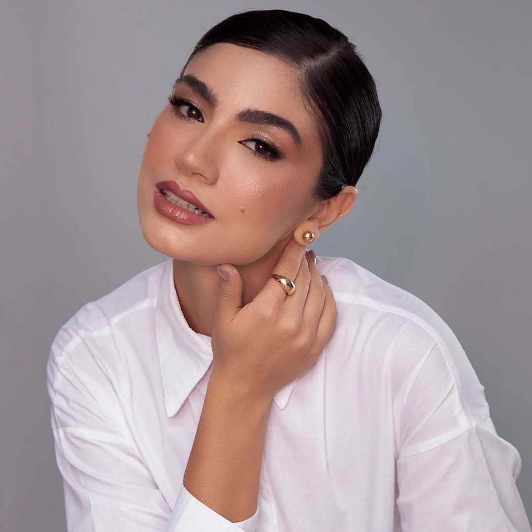Post 10 by Samanta Virgolino | Maquiagem | Make | Penteado on Instagram (carousel)