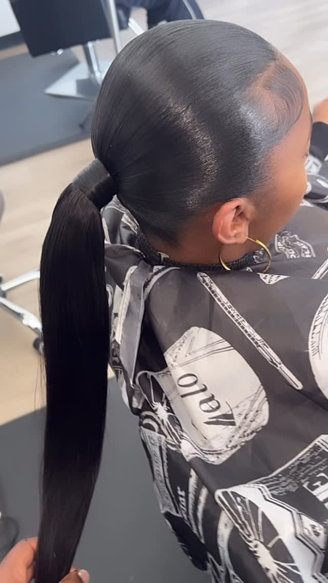 Post 2 by Bundles Wigs and  Eye lashes on Instagram (video)