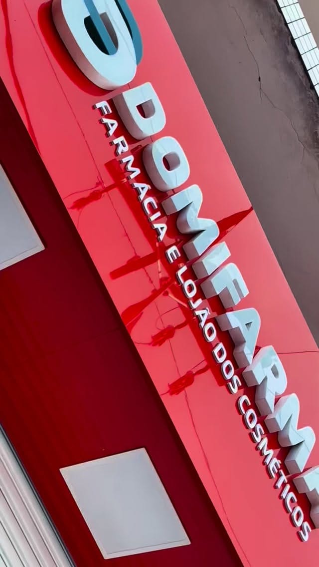 Post 10 by Domi Farma- Farmácia e Lojão dos Cosméticos on Instagram (video)