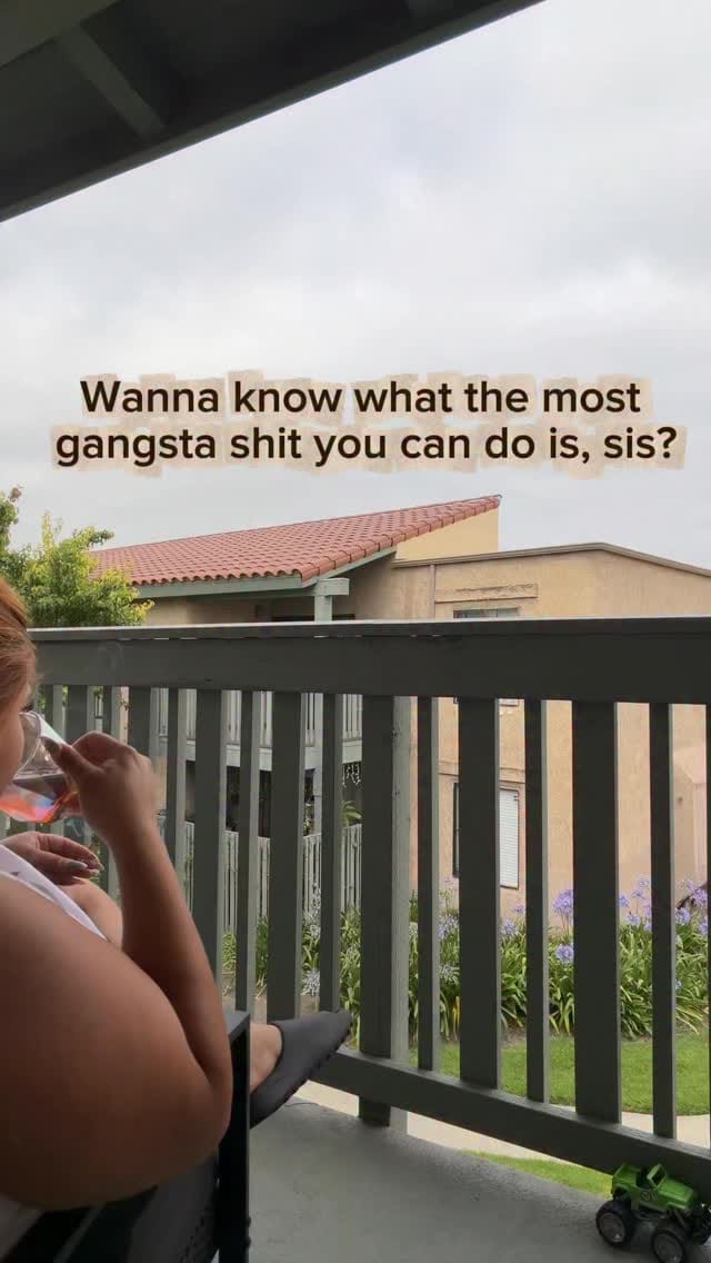 Post 4 by ORANGE COUNTY BRAZILIAN WAX & BROW ARTIST on Instagram (video)