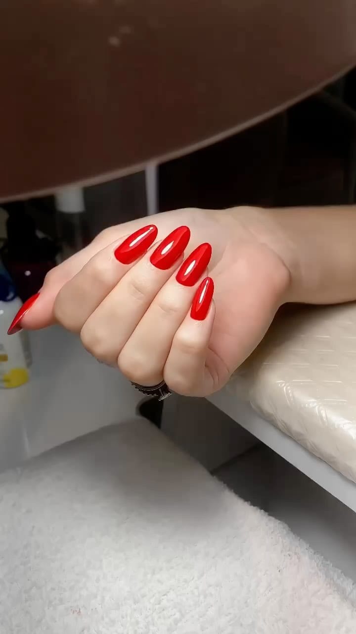 Post 10 by Mabella Esmalteria • Salão de beleza & Alongamento de unhas on Instagram (video)