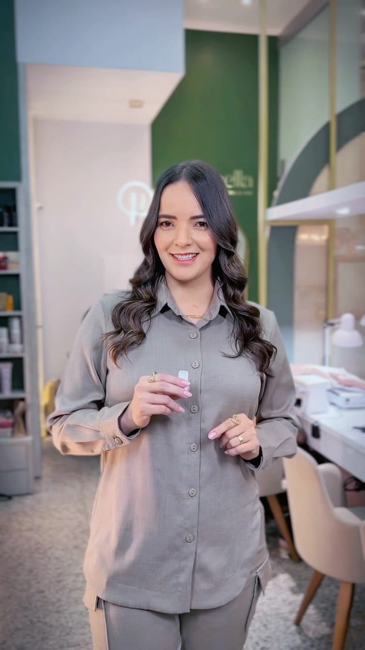 Post 9 by Mabella Esmalteria • Salão de beleza & Alongamento de unhas on Instagram (video)