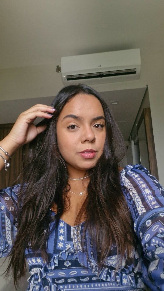 Post 6 by Ana Júlia Cruz on Instagram (video)