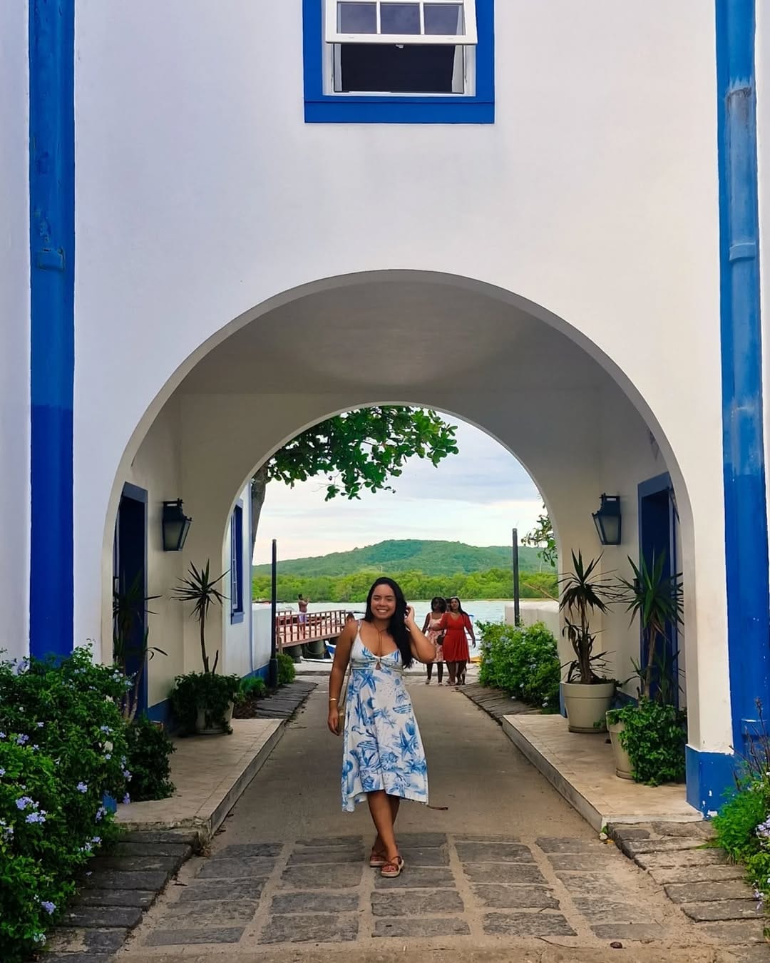 Post 5 by Ana Júlia Cruz on Instagram (carousel)