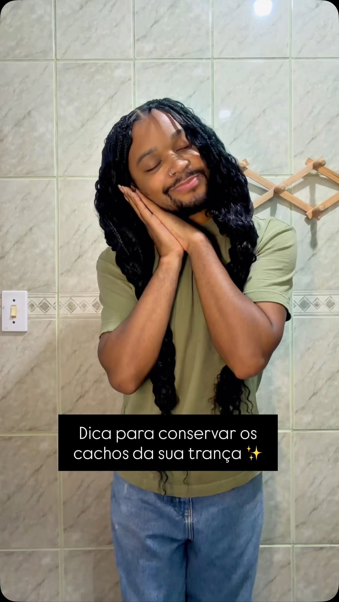 Post 9 by DOUGLAS IGOR | TRANCISTA | CAPÃO REDONDO on Instagram (video)