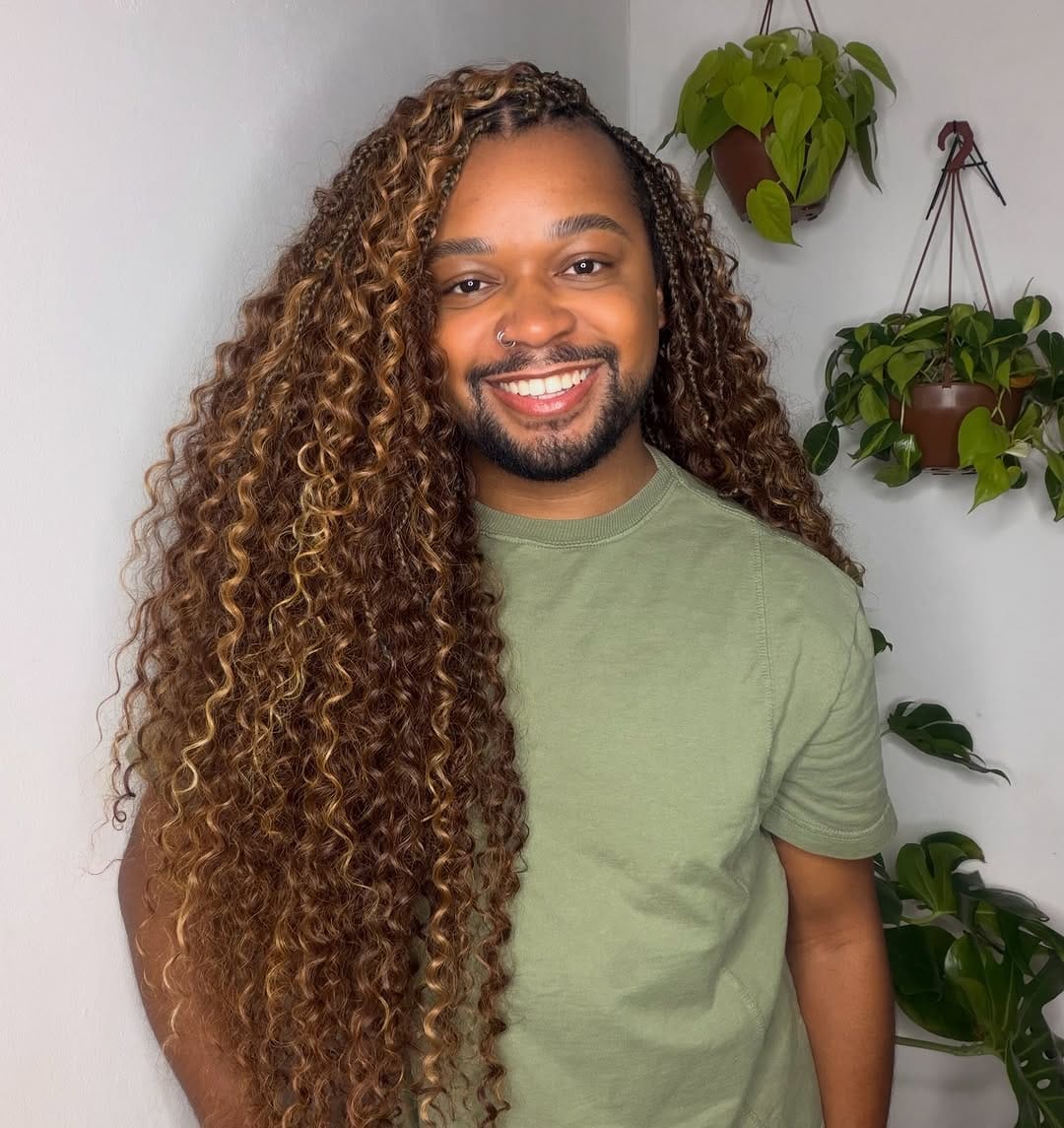 Post 8 by DOUGLAS IGOR | TRANCISTA | CAPÃO REDONDO on Instagram (carousel)