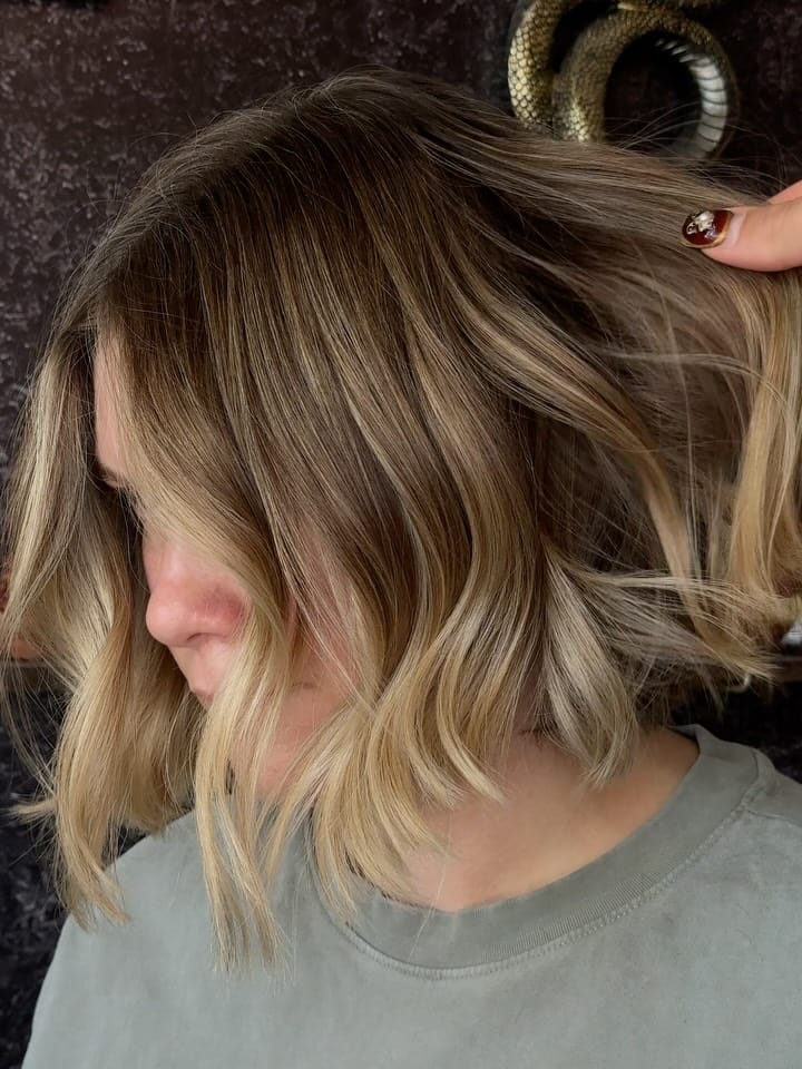 Post 1 by Leece ⋮ Blonding + Haircuts🥀 on Instagram (carousel)