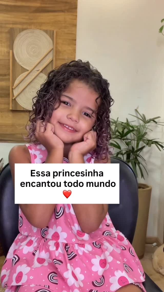 Post 8 by Tania Zielasko . Visagista | Cortes Femininos⚡️ on Instagram (video)