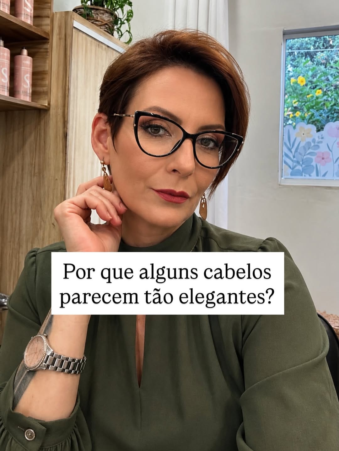 Post 1 by Tania Zielasko . Visagista | Cortes Femininos⚡️ on Instagram (carousel)