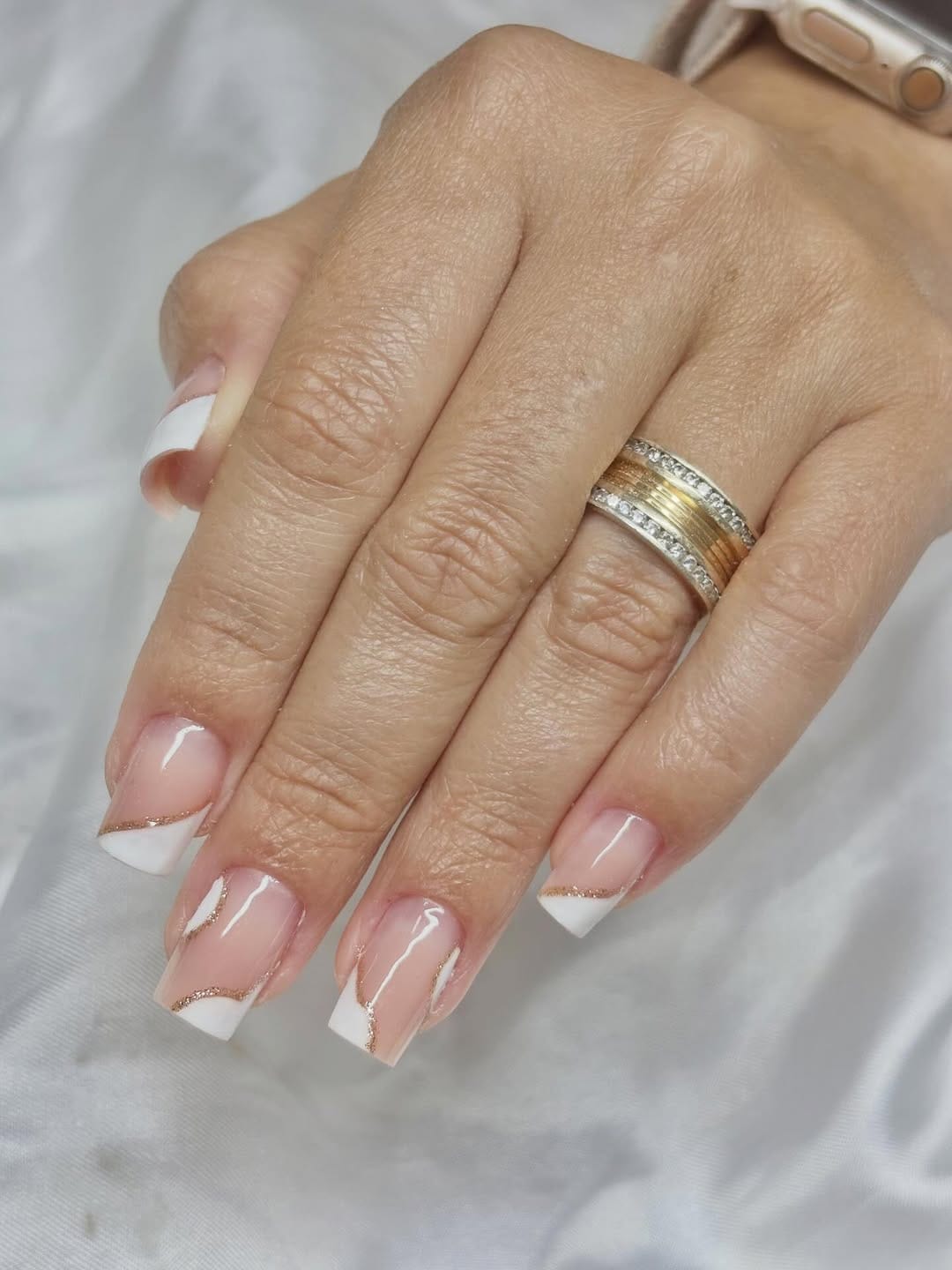 Post 3 by Zequinha | Nail Designer on Instagram (image)