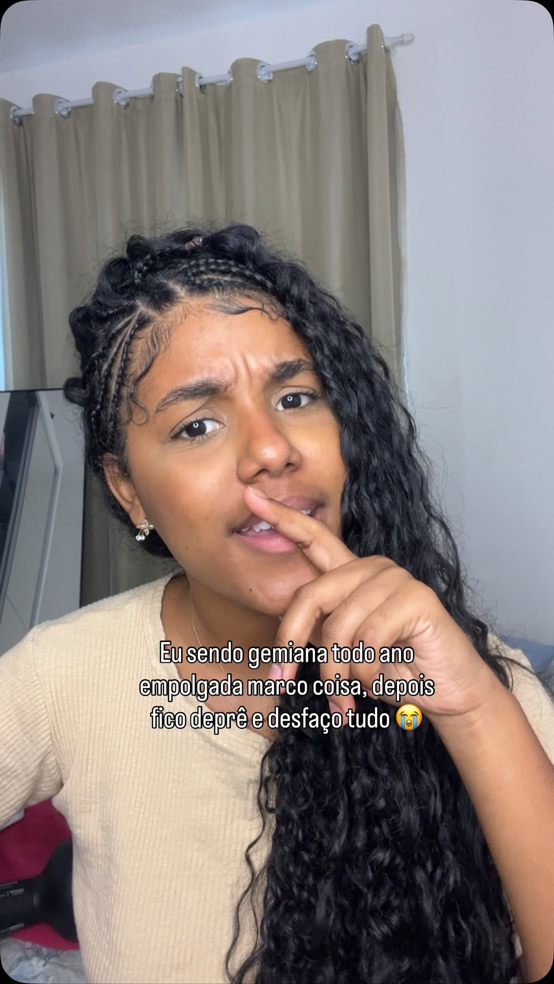 Post 6 by THAUANE MARINHO on Instagram (video)