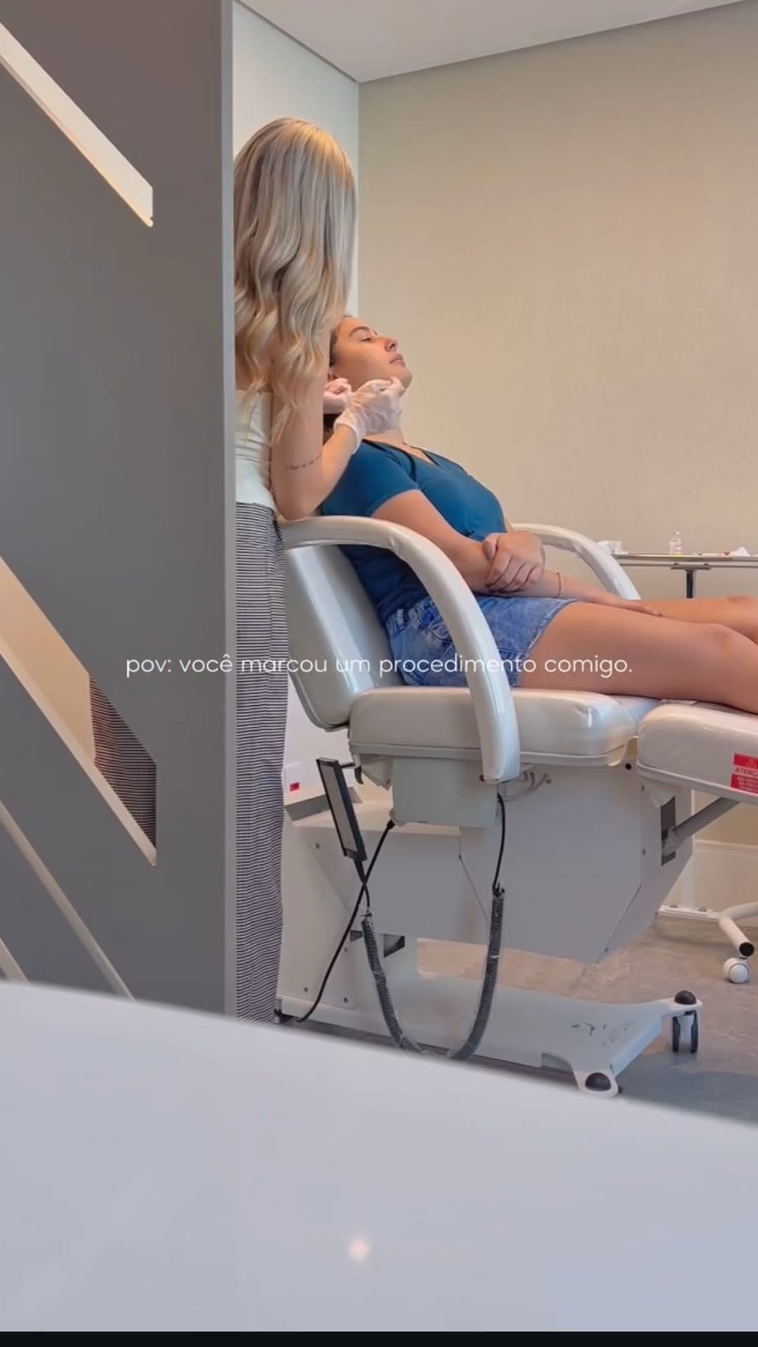 Post 10 by Dra. Nayara Xanthopulo | Especialista em Lábios on Instagram (video)