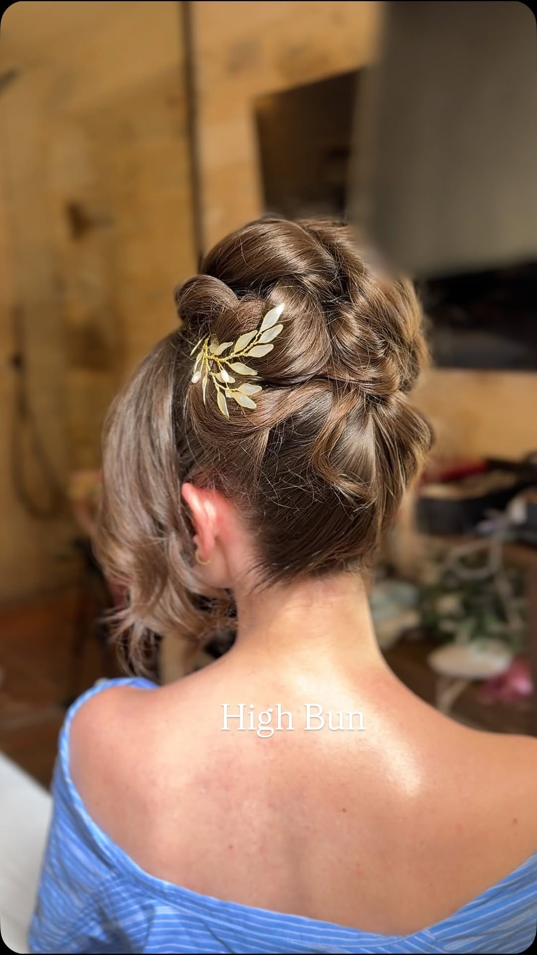 Post 1 by MAKEUP & HAIR ARTISTS CRETE on Instagram (video)