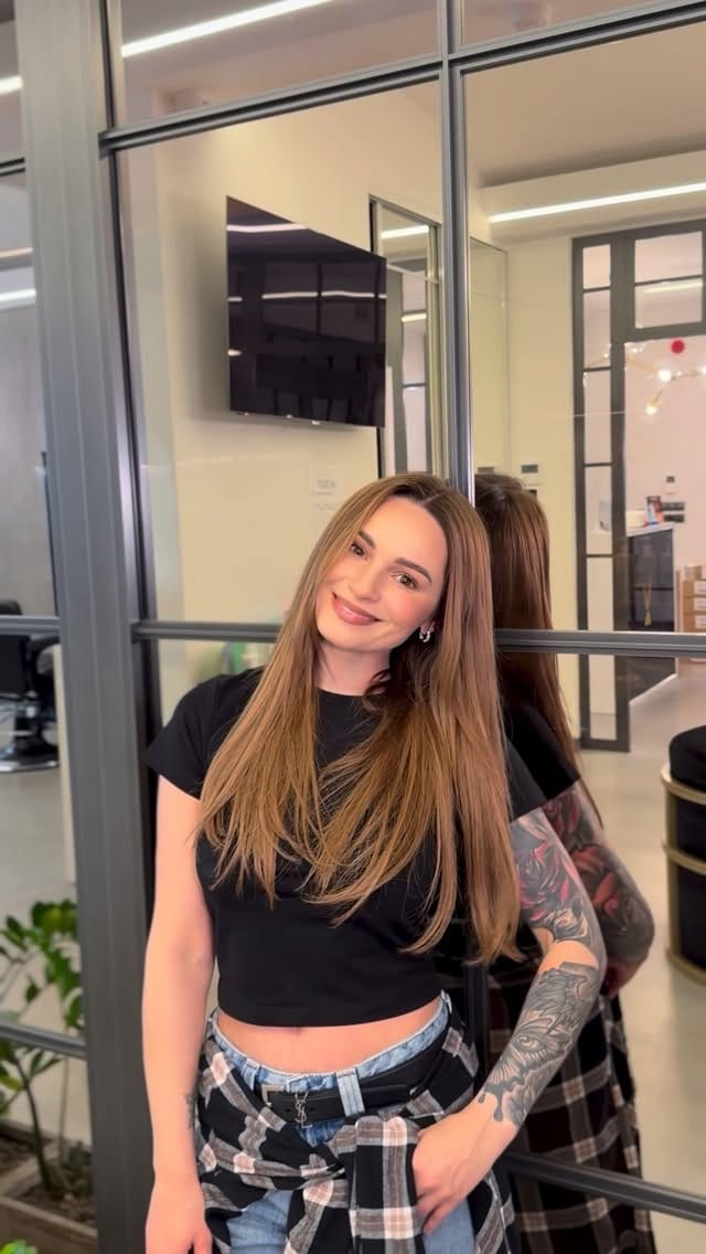 Post 2 by Vivian Studio Fryzjerskie on Instagram (video)