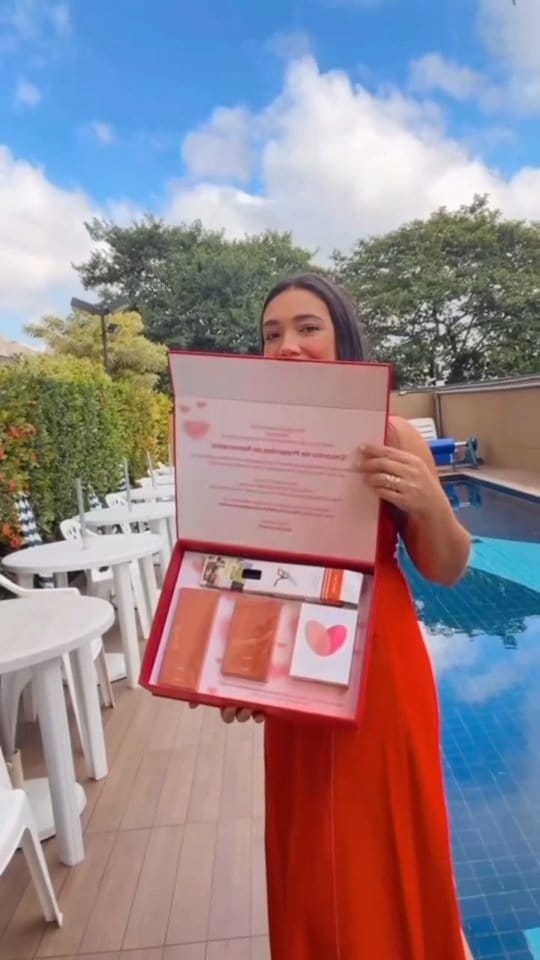 Post 1 by Francisca Luz Gerente de Negócios Natura e Avon 🧡🩷 on Instagram (video)