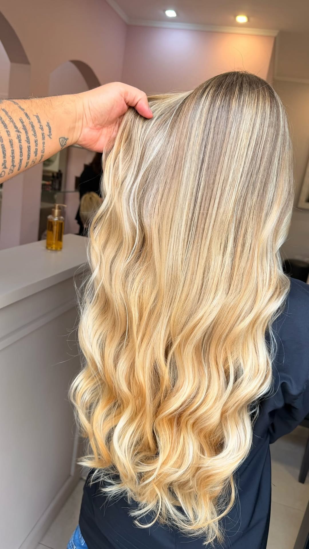 Post 1 by Dona Gê - Salão de Beleza on Instagram (video)