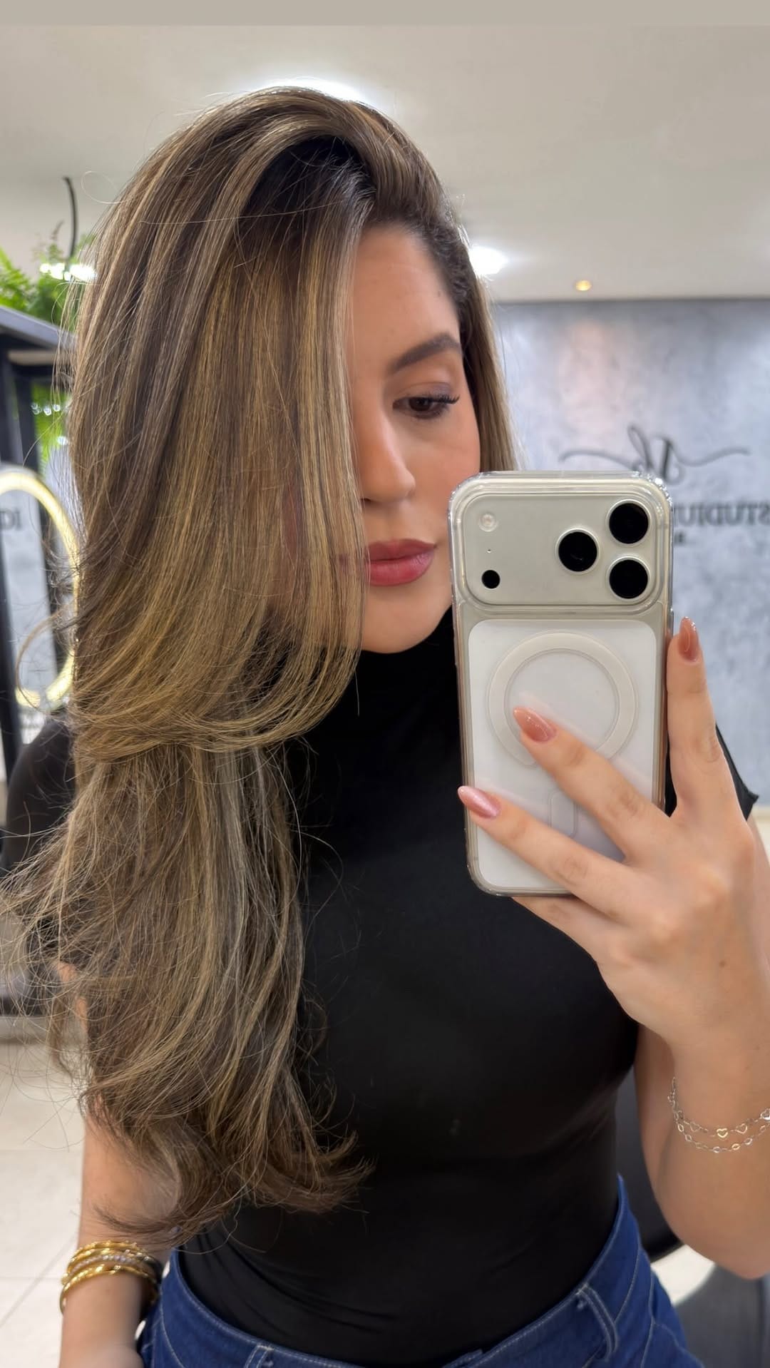 Post 3 by Studium Baraldi Beauty on Instagram (video)