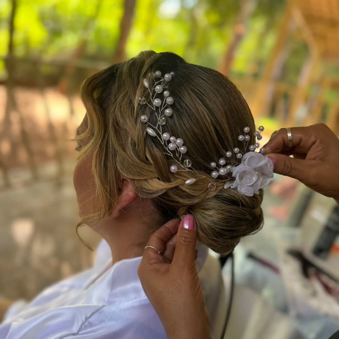 Post 9 by LUANA SANTOS | PENTEADOS on Instagram (carousel)