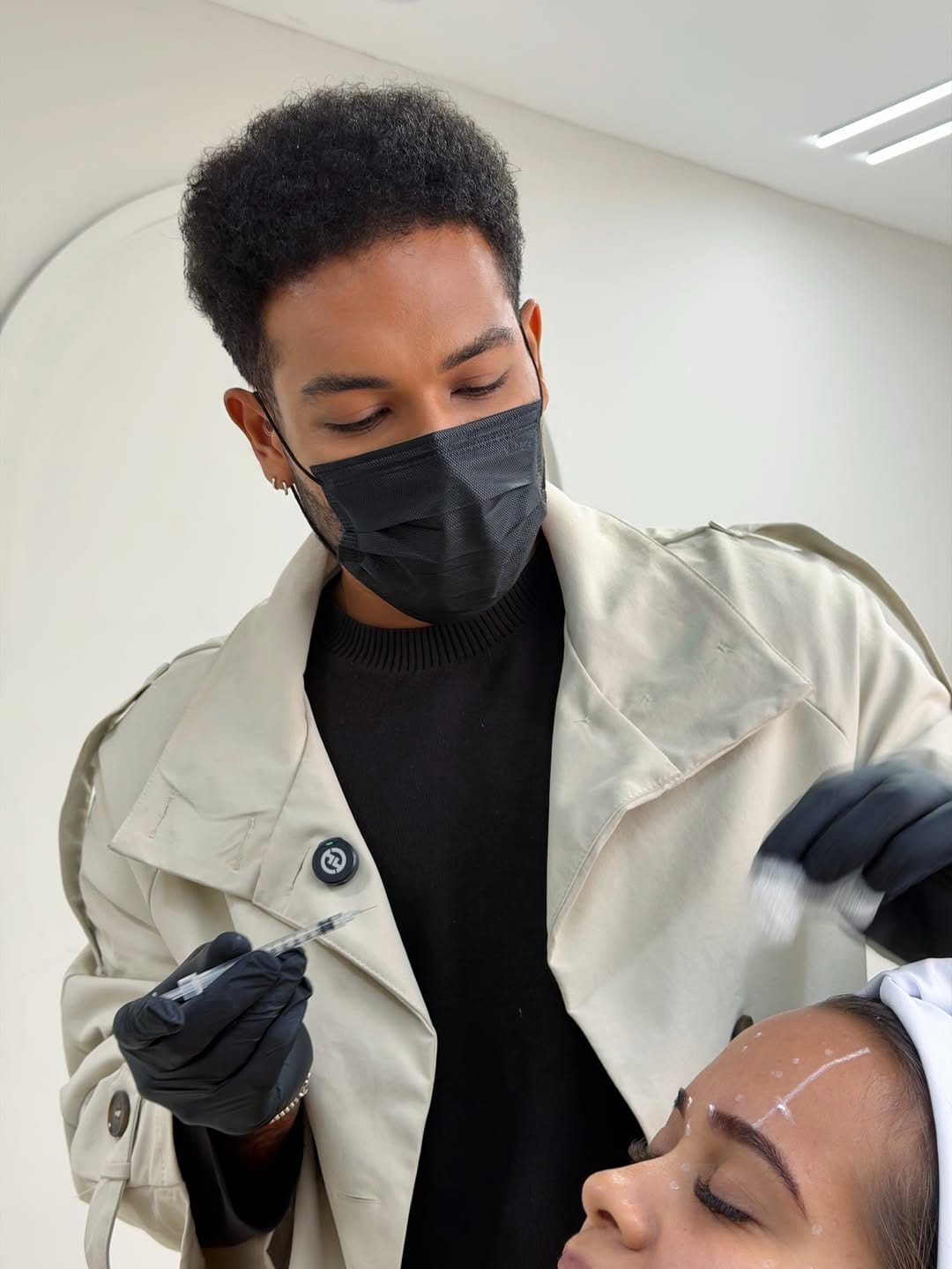 Post 2 by Dr. João Wictor Leandro | Harmonização orofacial on Instagram (carousel)