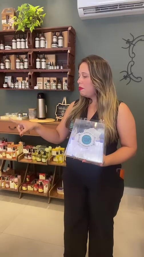 Post 5 by Flora Pura Mais on Instagram (video)