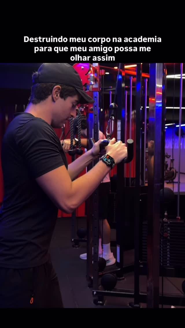 Post 1 by Lucas Ferrari on Instagram (video)