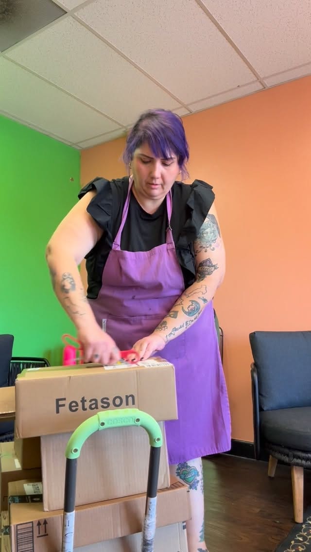 Post 3 by Facials & Waxing🧖🏽‍♀️Licensed Esthetician on Instagram (video)