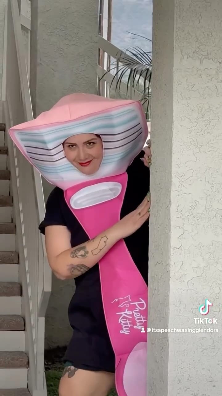 Post 9 by Facials & Waxing🧖🏽‍♀️Licensed Esthetician on Instagram (video)