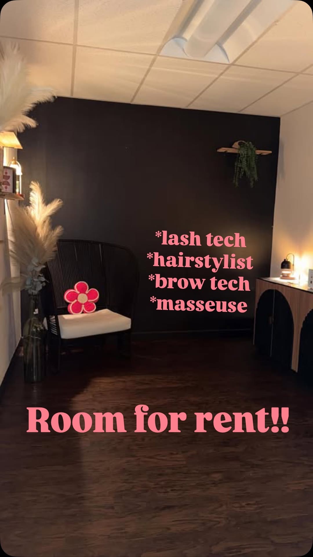 Post 4 by Facials & Waxing🧖🏽‍♀️Licensed Esthetician on Instagram (video)