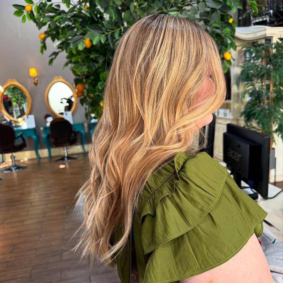 Post 4 by Maria Daniela Beauty Salon on Instagram (carousel)