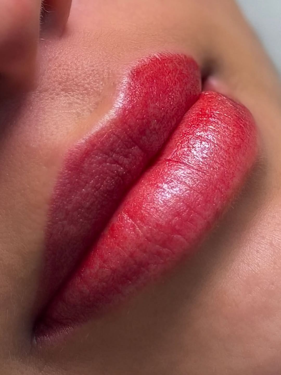 Post 2 by Jéssica Oliver | PMU & Mentora on Instagram (carousel)