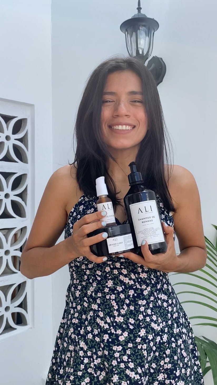 Post 8 by Ali Botanics® cosmética 100% natural on Instagram (video)