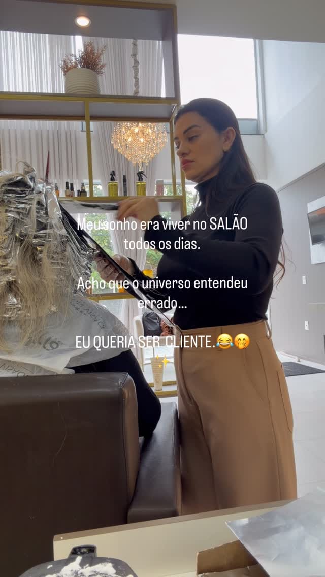 Post 2 by 𝑅𝑂𝑆𝐸 𝐻𝐴𝐼𝑅 on Instagram (video)