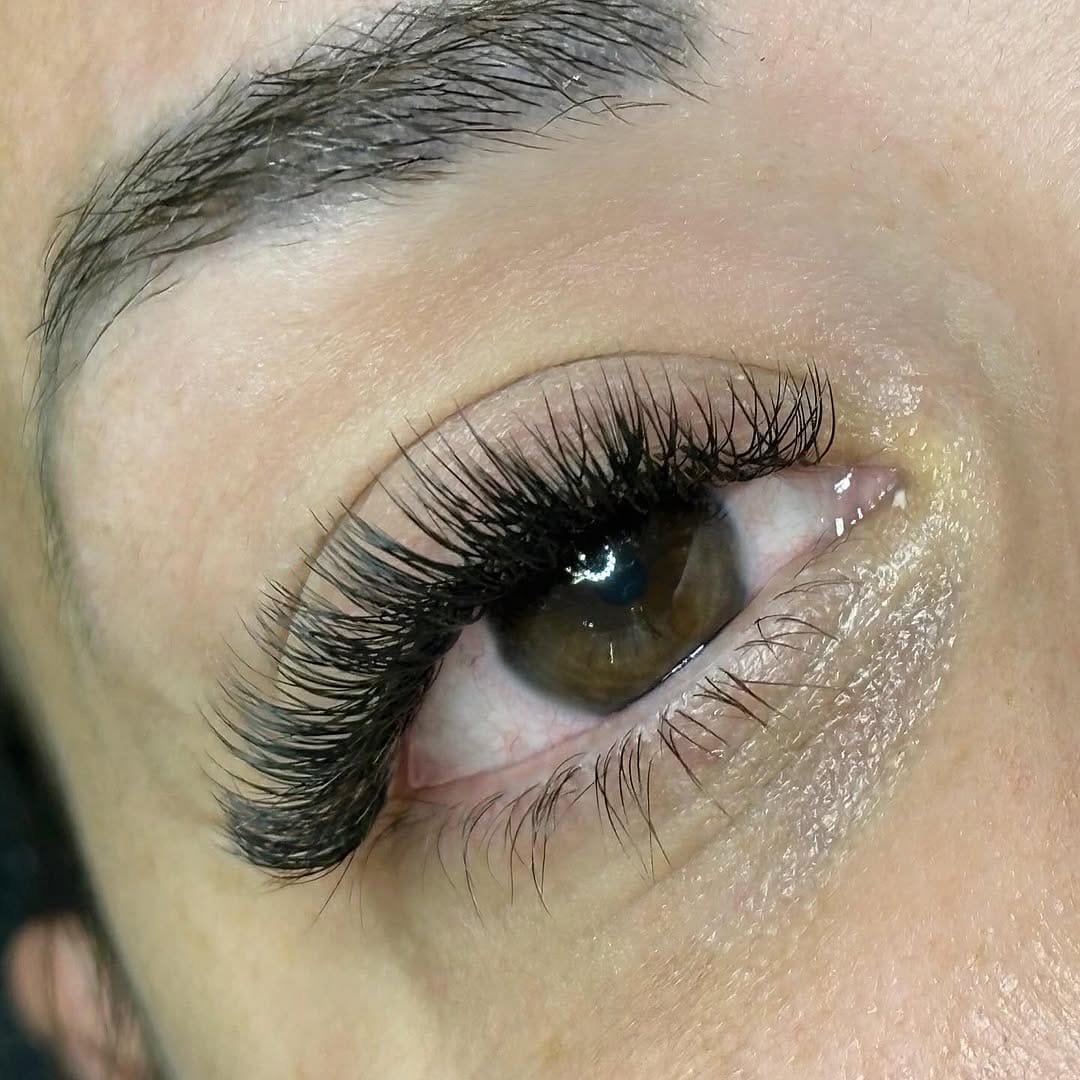 Post 6 by KARINE DONATO / SOBRANCELHAS E CÍLIOS CASCAVEL PR on Instagram (image)